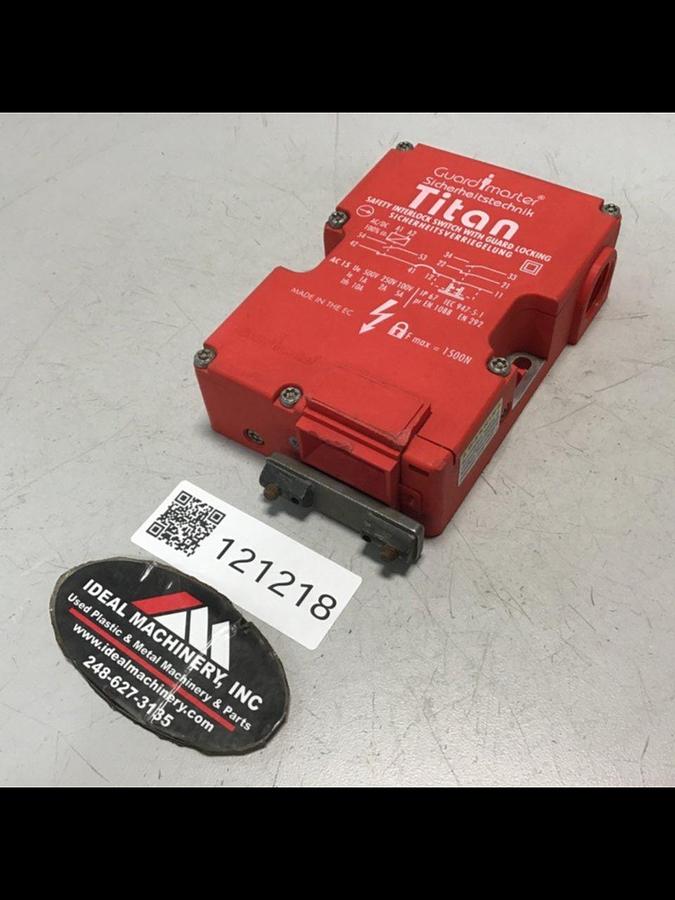 Used ALLEN BRADLEY Safety Switch TITAN Used