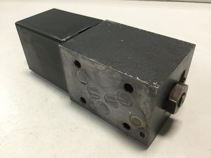 Used VICKERS Valve DG454012BUH60S552B97S #110412