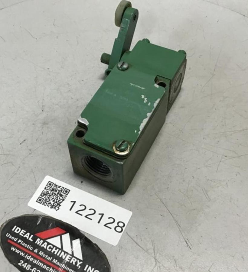Used TELEMECANIQUE Lox-Switch C2JK05 USED