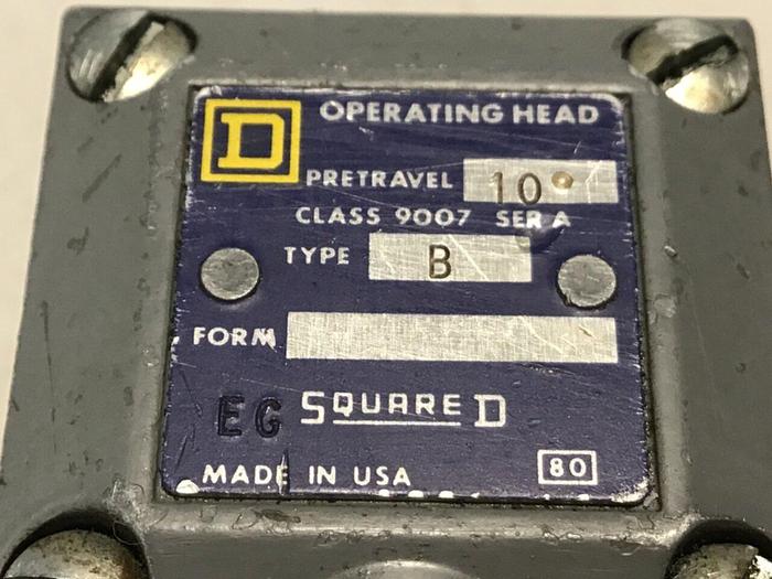 Used SQUARE D Limit Switch 9007-C52B2 #121708