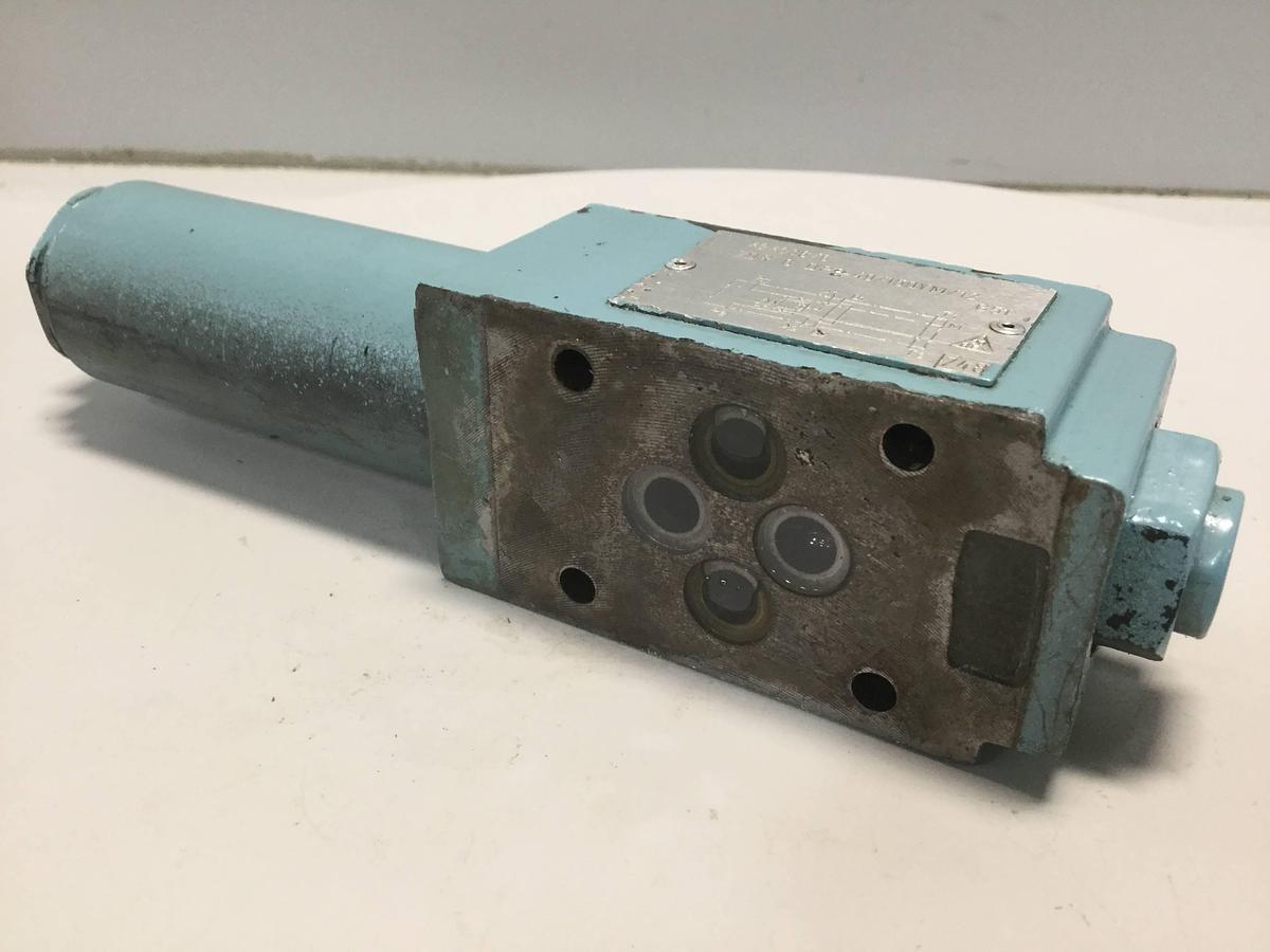 Used REXROTH Valve ZDR6DP240150YM12 Used