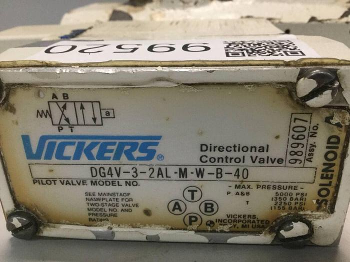 Used VICKERS Directional Control Valve DG4V32ALMWB40 #99520