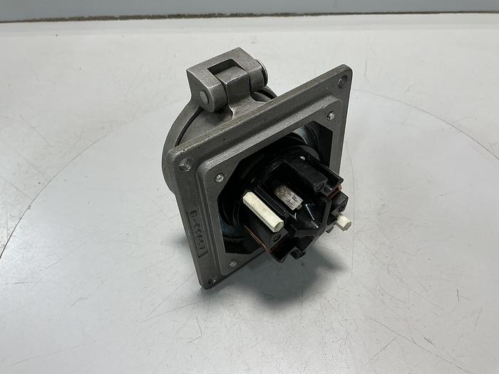 Used HUBBELL D-55057