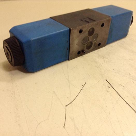 Used VICKERS Valve DG4V3S82CVMUH560 #87681