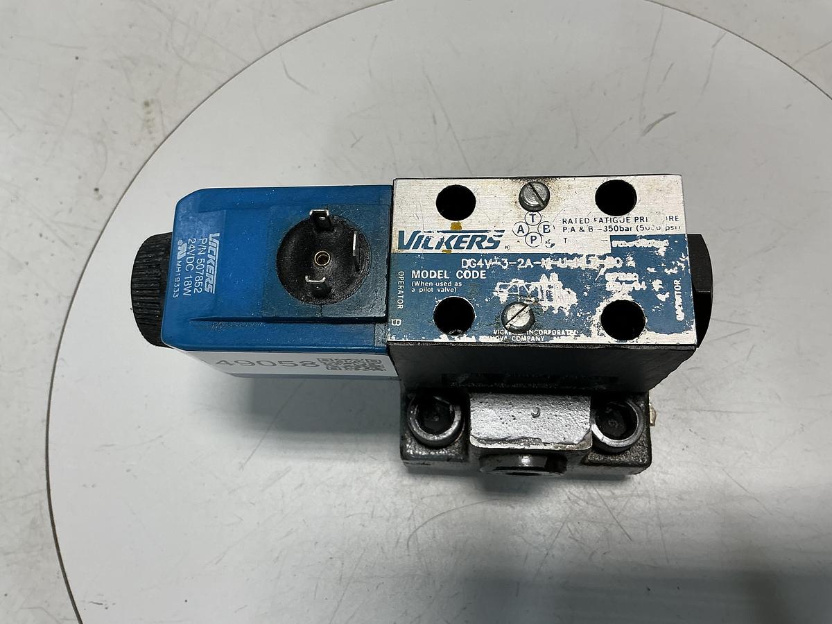 Used VICKERS DG4V-3-2A-M-U-HL7-60