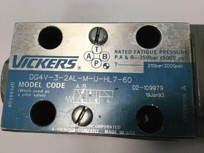 Used VICKERS Valves DG4V-3-2AL-M-U-HL7-60 #98834