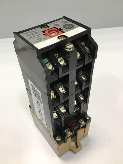 Used ALLEN BRADLEY AC Relay 700-P1200A1 SER B #75837