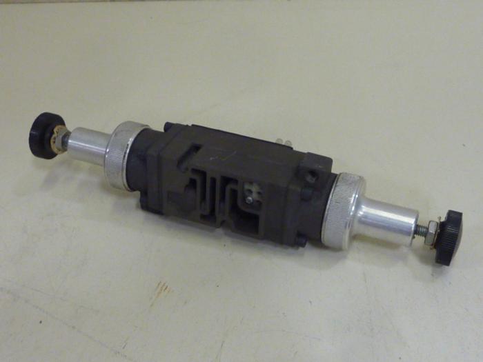 Used NUMATICS Pneumatic Regulator 081RD100J000000 #67103