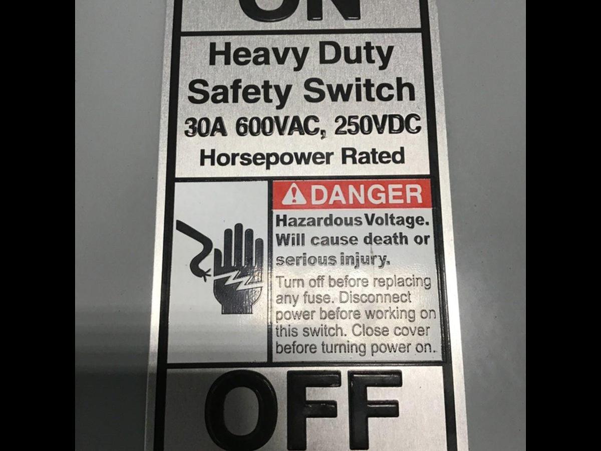 Used SIEMENS 30 Amp Safety Disconnect Switch HNF361 VBII USED