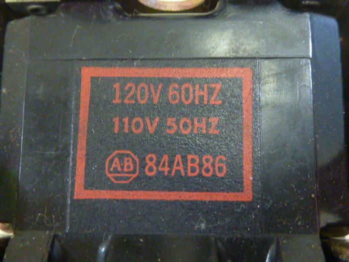 Used ALLEN BRADLEY AC Relay 700-N800A1 SER C #62743
