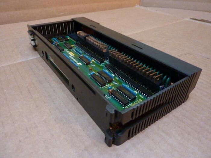 Used MITSUBISHI 32 Pt Output Module AY51 Used