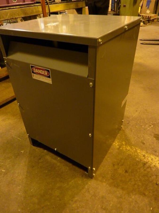 Used SQUARE D Transformer 45T76H 45 KVA USED #28922