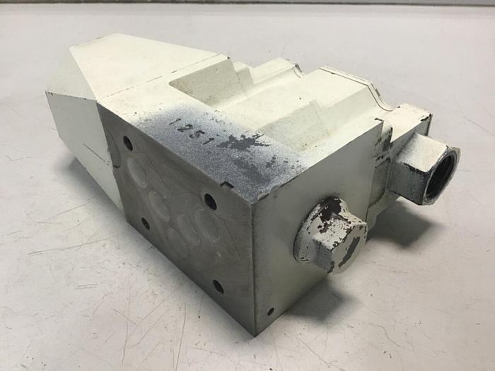 Used VICKERS Valve DG4V-5-2A-M-P7L-H-6-30 Used