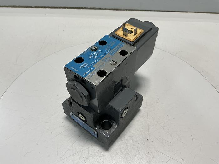Used VICKERS DG4V-3-2A-M-U-HL7-60