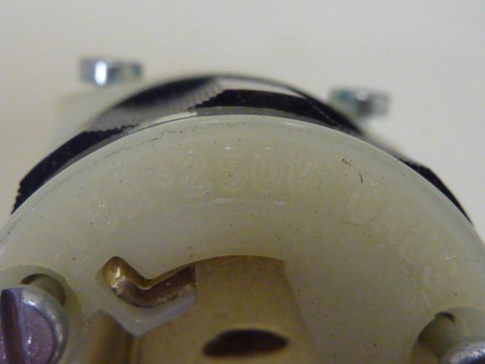 LEVITON Plug 4570-C #52620