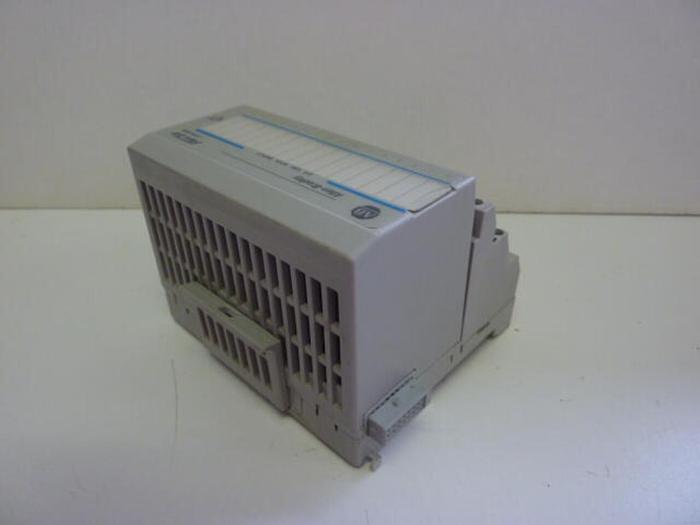 Used ALLEN BRADLEY Input Module 1794-IB16 SER A #33243
