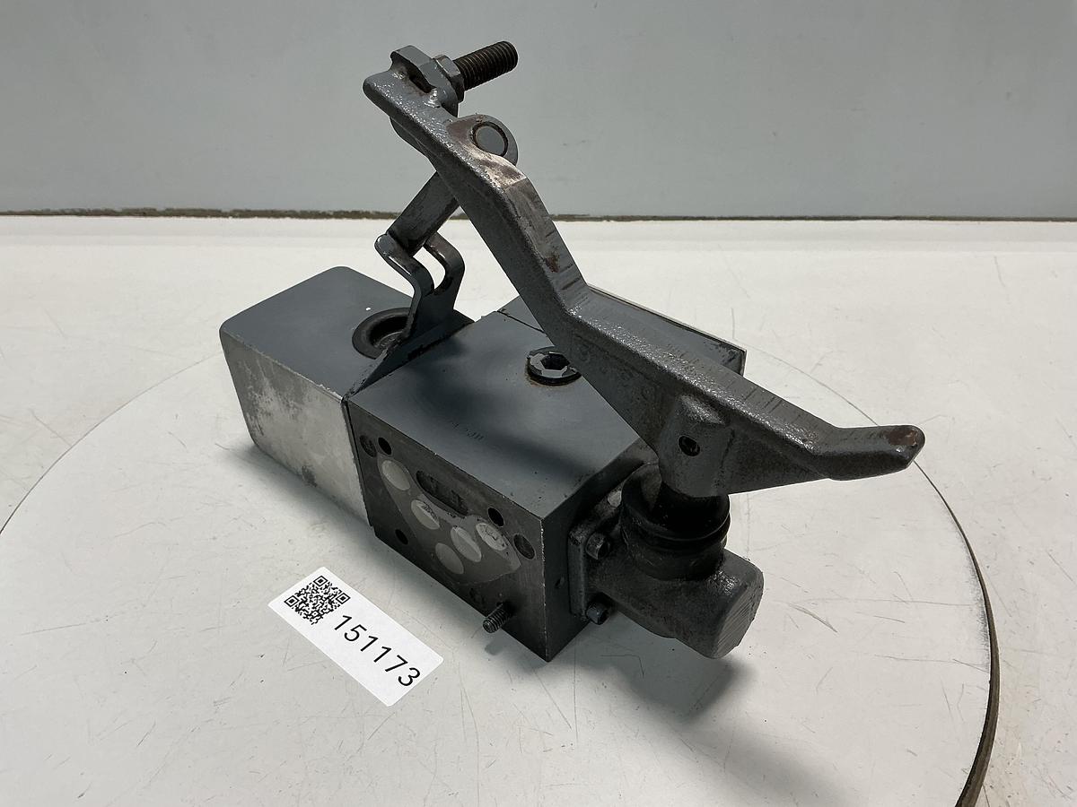 Used PARKER D3ML4BN10X4750