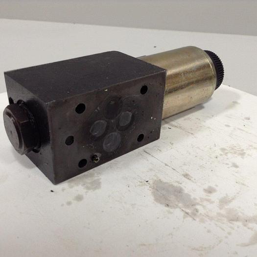 Used VICKERS Valve DG4V3S22AMUHL760EN490 Used