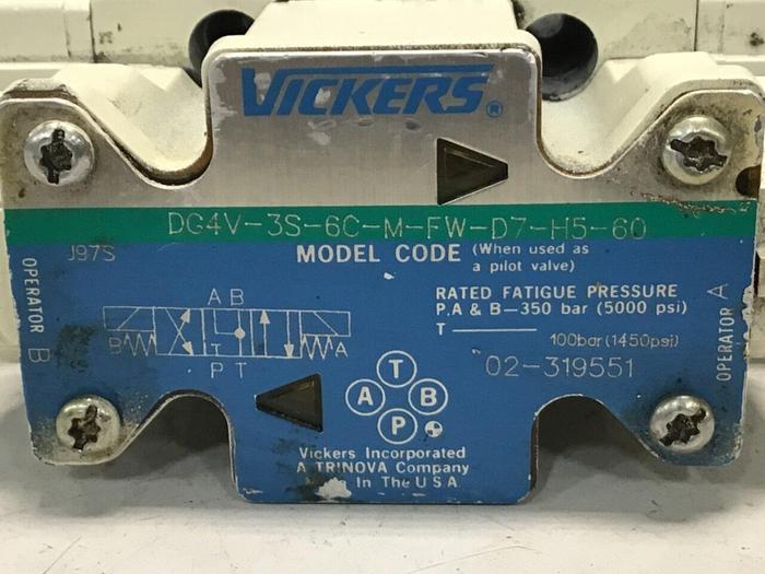 Used VICKERS Valve DG4V-3S-6C-M-FW-D7-H5-60 #133232