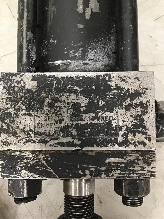 Used PARKER 02.50 2HLTS182A 15.000 Cylinder Used #144017