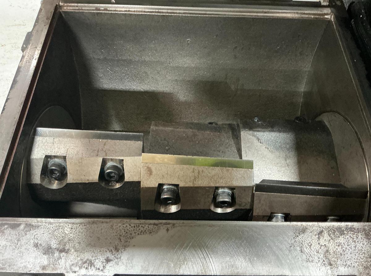 Used MILACRON MG814 GRINDER
