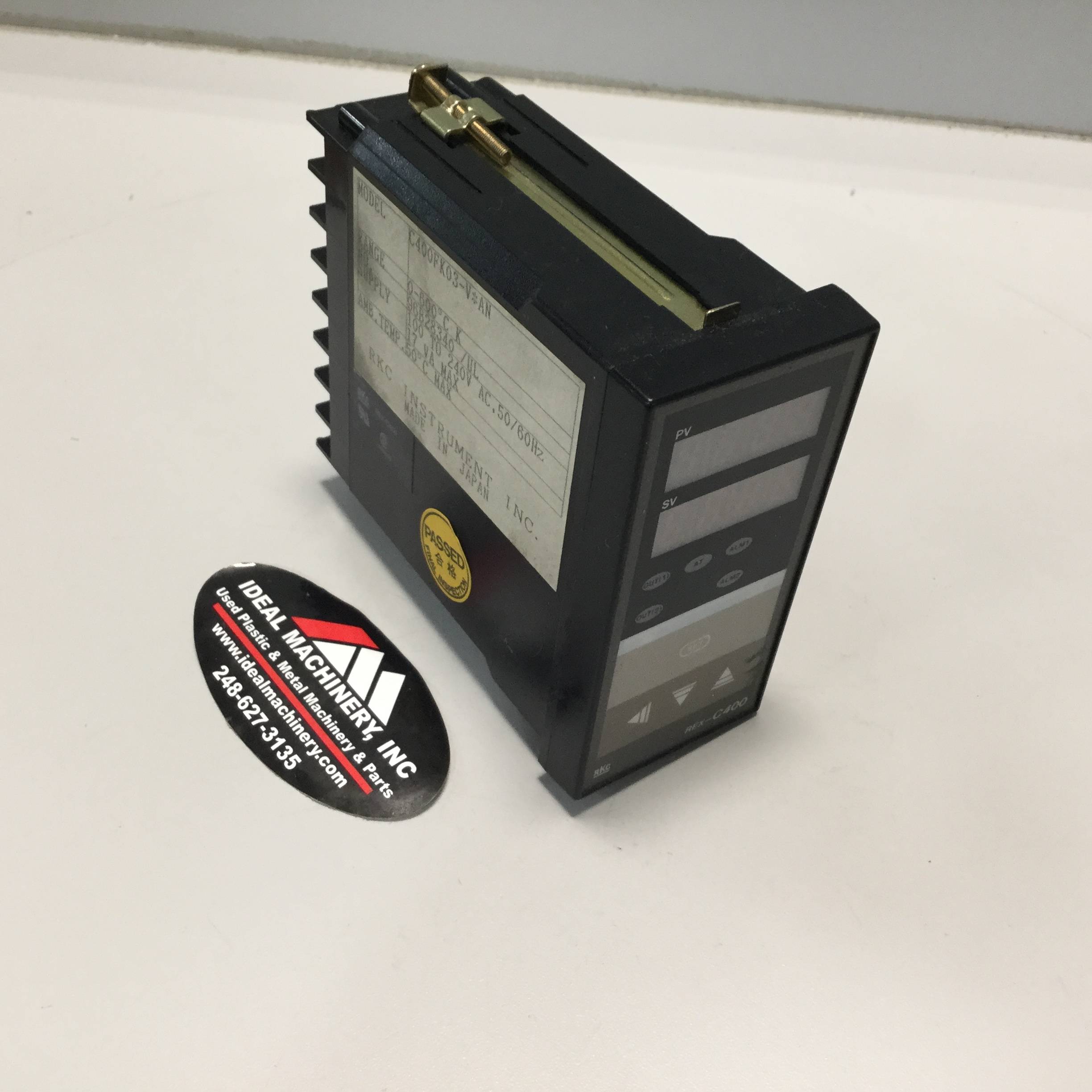 Used RKC Temperature Control REX-C400FK03VAN USED