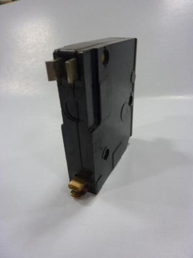 Used SQUARE D 15 Amp Circuit Breaker QO115 #27754