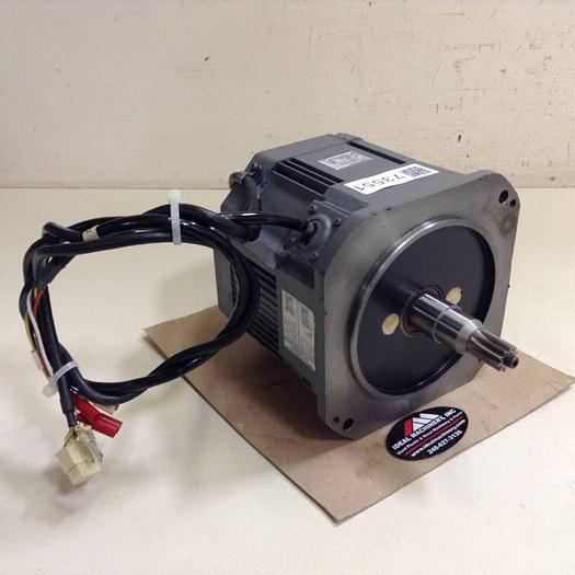 Used YASKAWA ELECTRIC AC Servo Motor USADED-13YRW11 Used