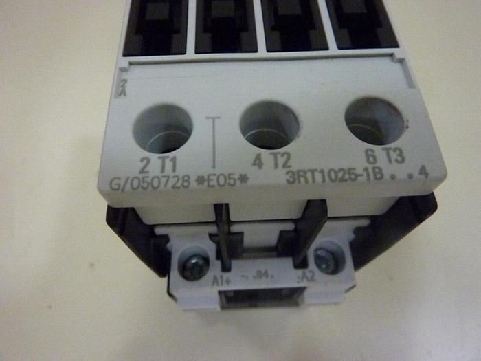 Used SIEMENS Motor Starter Contactor 3RT1025-1B #50275