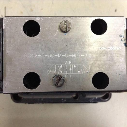 Used VICKERS Valve DG4V-3-6C-M-U-HL7-60-B13 Used
