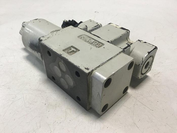 Used NACHI Directional Control Valve SS-G01-H13-GR-D2-9331A #129684