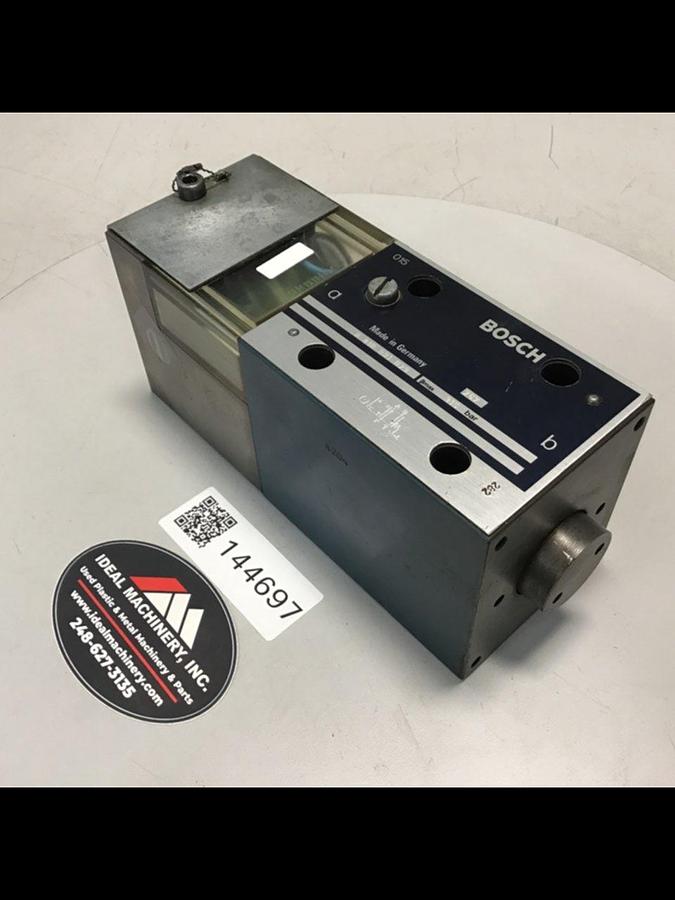 Used BOSCH Valve 0 810 001 029 Used  #144697