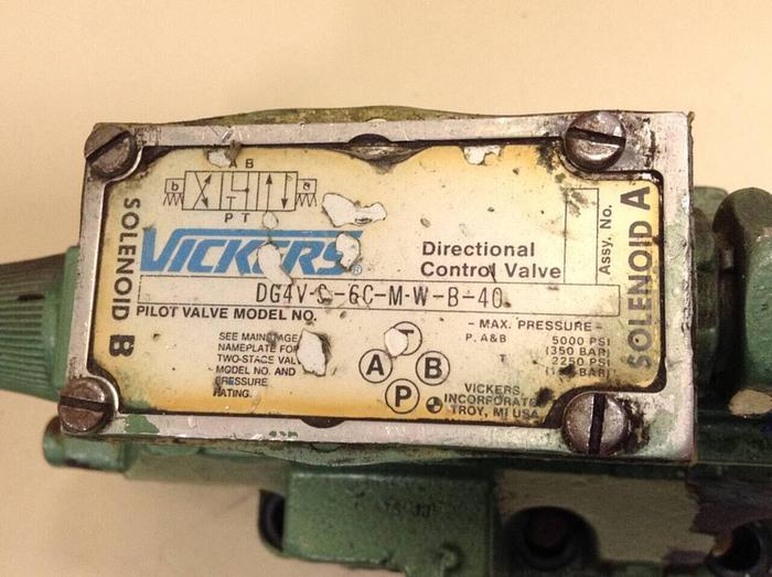 Used VICKERS Valve DG4VS6CMWB40 Used