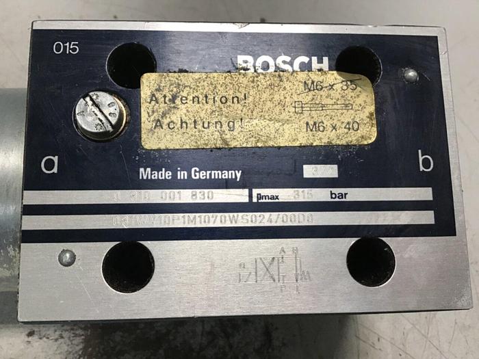 Used BOSCH Hydraulic Valve 0 810 001 830 Used #143933