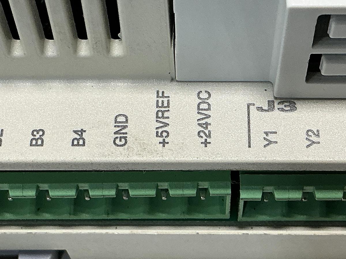 Used CAREL PC01000DX0