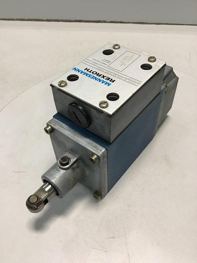 Used MANNESMANN REXROTH Valve 54WMR10X7032/YAW SO103 USED