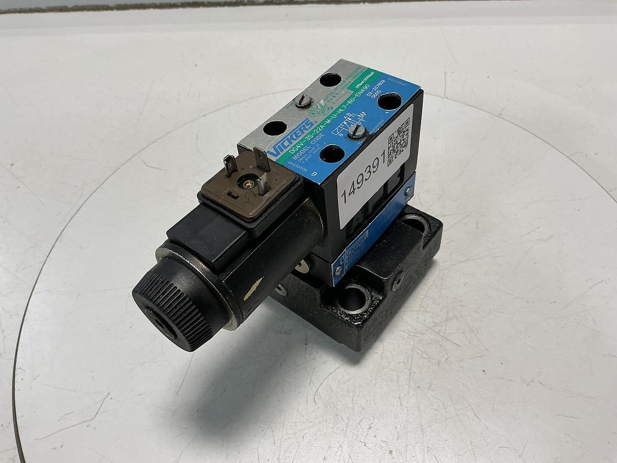 Used VICKERS DG4V-3S-22A-M-U-HL7-60-EN490