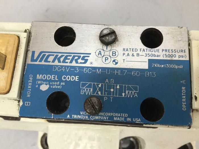 Used VICKERS Directional Control Valve DG4V-3-6C-M-U-HL7-60 Used