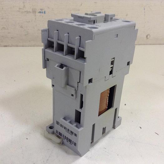 Used ALLEN BRADLEY Contactor 100-C16D.01 SER B #104160