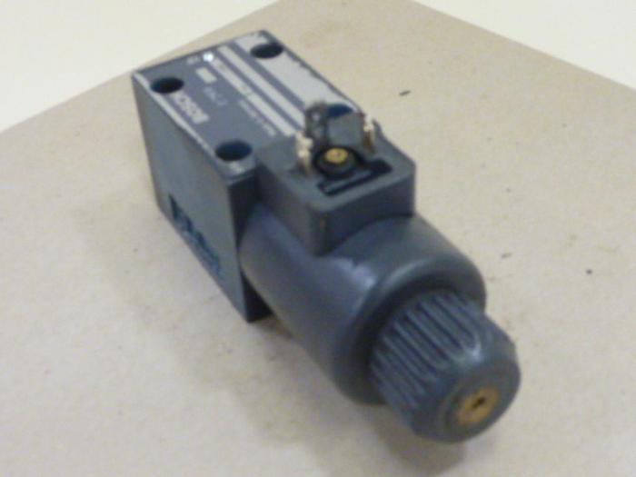 Used BOSCH Directional Valve 0 810 091 227 #47234