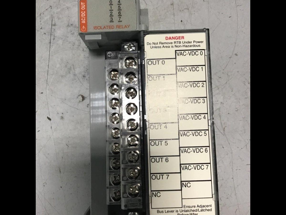Used ALLEN BRADLEY Module 1769-OW8I SER B Used