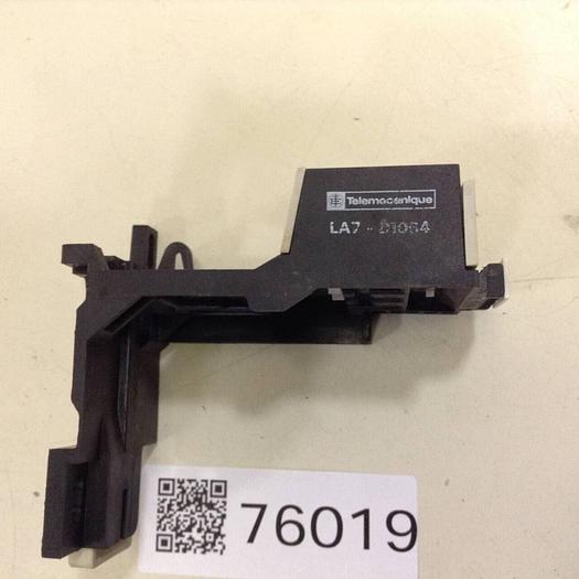 Used TELEMECANIQUE Overload Relay Block LA7-D1064 #76019