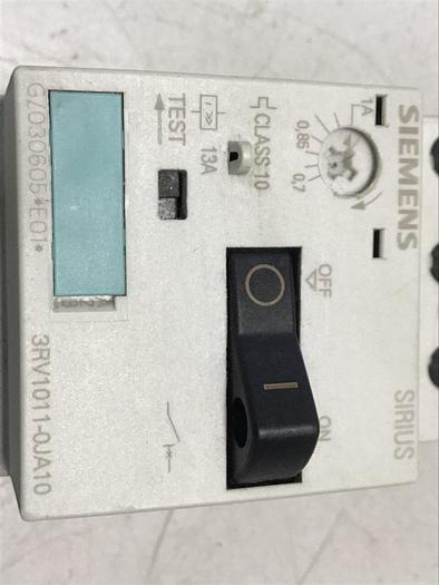 Used SIEMENS Circuit Breaker 3RV1011-OJA10 #119670