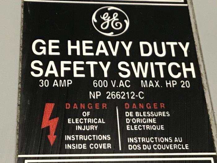 Used GENERAL ELECTRIC / GE 30 Amp Safety Switch TH3361 #120467
