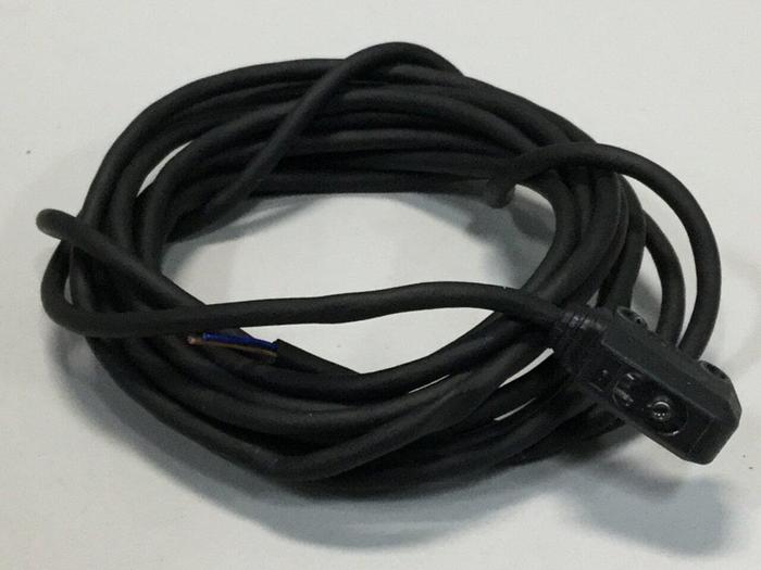 Used OMRON Photoelectric Sensor E3T-ST11 Used #103420