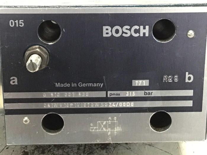 Used BOSCH Hydraulic Valve 0 810 001 830 Used