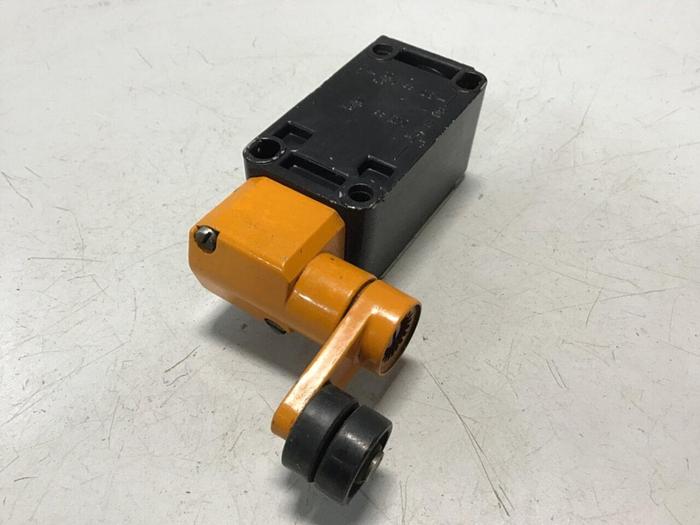 Used SIEMENS Limit Switch3 3SE3 120-1GW-Z #121159