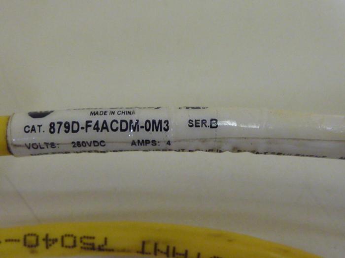 Used ALLEN BRADLEY Photoswitch & Cable 879D-F4ACDM-0M3 SER B #55396