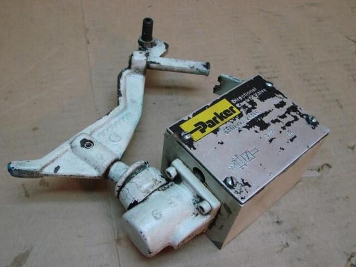 Used PARKER Directional Control Valve D3ML4B10X4384 #21716
