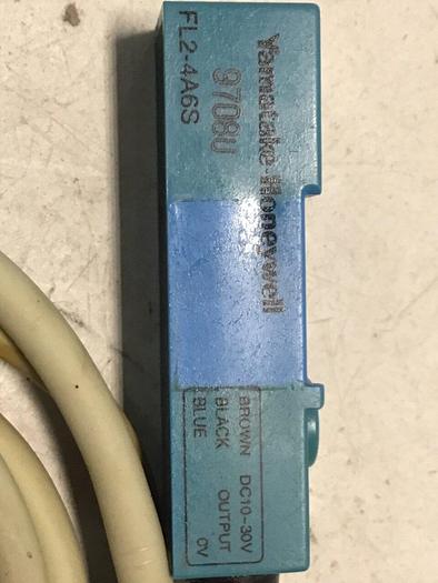 Used YAMATAKE Proximity Switch FL2-4A6S #128189